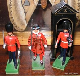 Miniature Metal Soldiers Beefeaters made by Britains England
