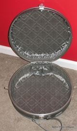 Immaculate vanity Case Vintage
