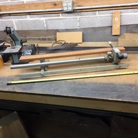 This attaches to the wood lathe