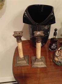 Pair English candles with marble columns