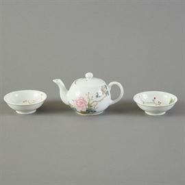 Chinese Porcelain Famille Rose Tea Set Republic Era