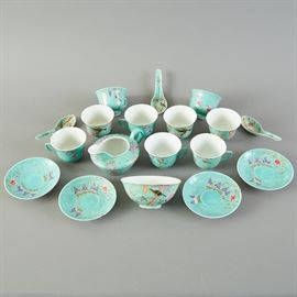 Chinese Porcelain Famille Rose Dayazhai Tea Set