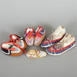 Group of 4 Pairs Beaded Children's Moccasins