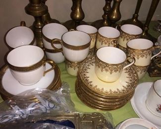 Gorgeous white/gold cups and saucers......