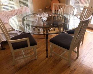 Gorgeous glass dining table and chairs.....