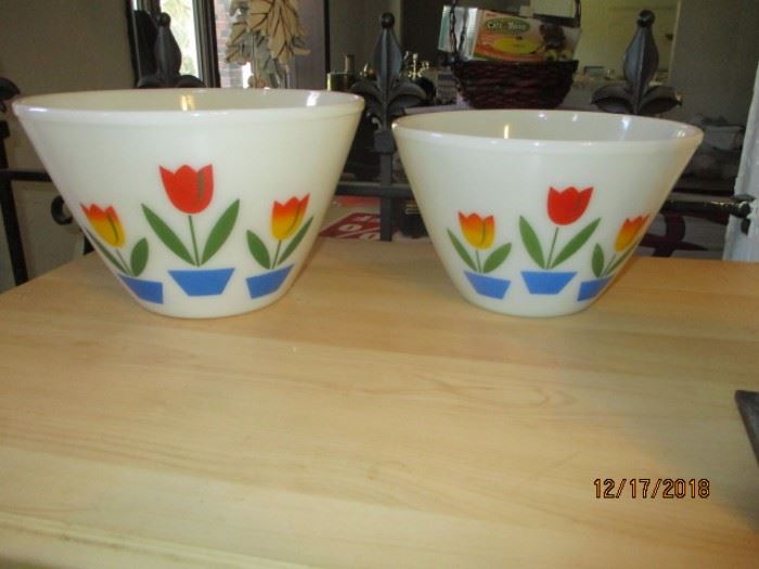 2 Fine King bowls good paint