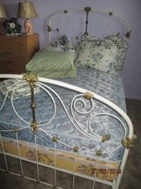 iron bed frame Seelye mattress
