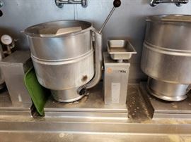 Groen TDB 740 40 qt electric steam jacketed kettl ...