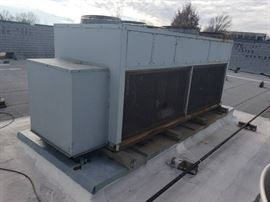 Scroll compressor rooftop refrigeration system