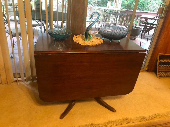 Drop Leaf table