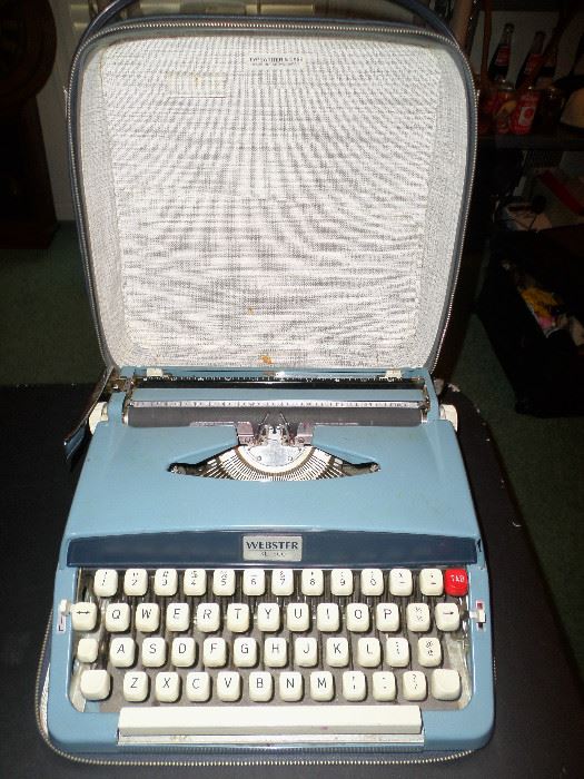 Vintage Blue Webster XL500 Typewriter in original Case