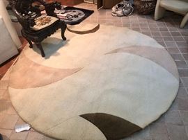 Vintage round contemporary area rug