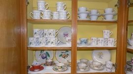 Porcelain mug sets, cup/saucer sets