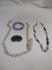 assorted beaded necklaces, beaded bracelet, Chinese amulet      https://ctbids.com/#!/description/share/86398