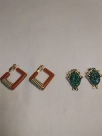 pair of Bakelite earrings, one pair of Jade carved earrings    https://ctbids.com/#!/description/share/86411