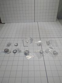lot of 10 costume jewelry rings,
https://ctbids.com/#!/description/share/86440