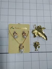 Pearl and crystal necklace and pierced earring set, gold dolphin pin with multi -color crystals                    https://ctbids.com/#!/description/share/86476      