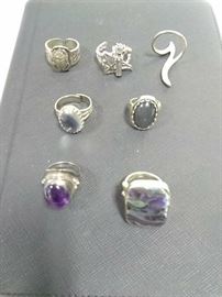 7 sterling and/stone rings https://ctbids.com/#!/description/share/86496