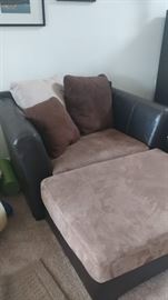 Oversize chair and ottoman