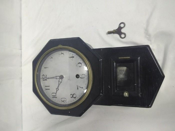 antique winding clock  https://ctbids.com/#!/description/share/86510