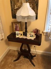 Mahogany Duncan Phyfe game table