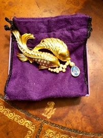 Elizabeth Taylor brooch