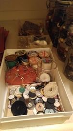 Vintage sewing notions