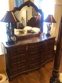 Broyhill dresser with mirror