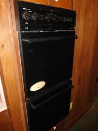 Nice Jenn Air double oven