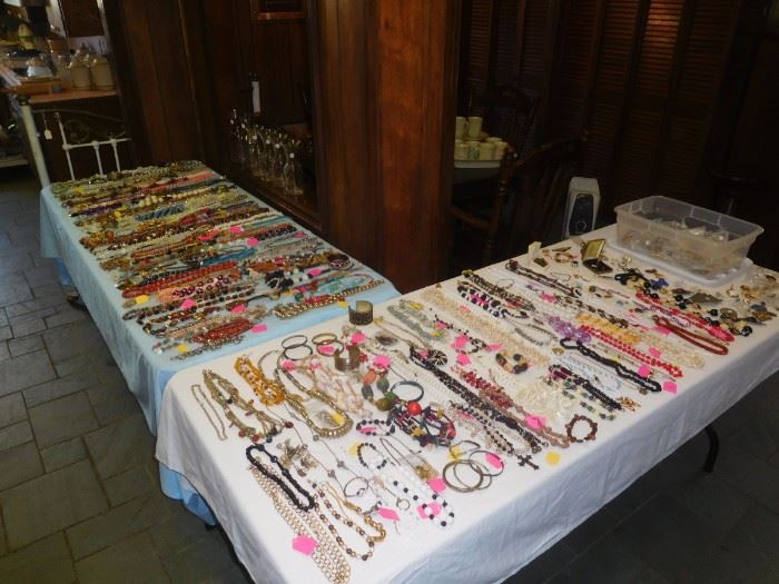 Lots of jewelry