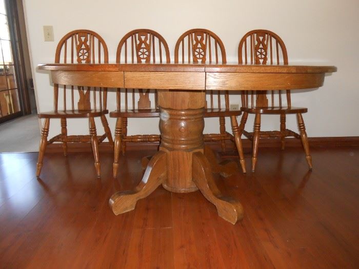 Oak pedestal table