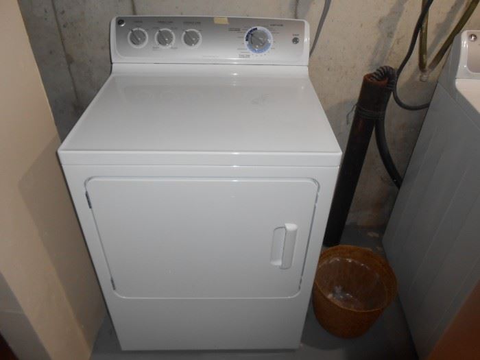 Dryer - like new too!