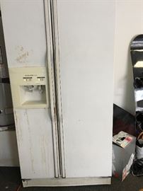 Refrigerator in perfect working condition.