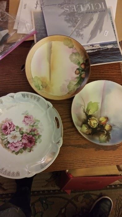 Assorted vintage china plates