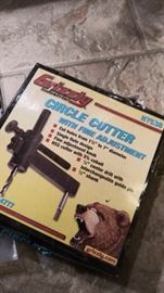 Grizzly circle cutter