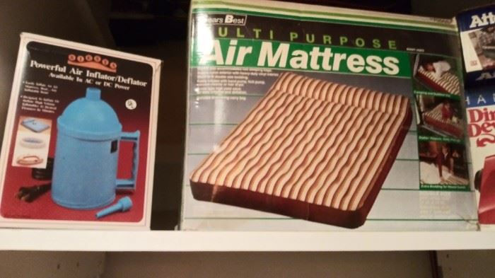 Air mattress and pump