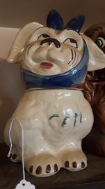 Vintage toothache "Muggsy" cookie jar. 