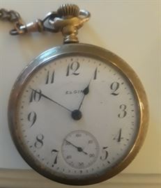 Elgin Pocket Watch 1910. Most of the gold plate has worn off. Working condition. 