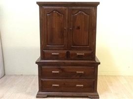 MD05 Mastercraft Solid Wood Tallboy with Shelves