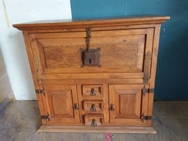 MD98Ow Wooden Wine Cabinet