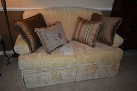 ALEXVALE LOVESEAT BY LA Z BOY