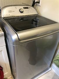Whirlpool Washer! large stainless steel tub  all (lighted lid . 7 years old . Lightly used .