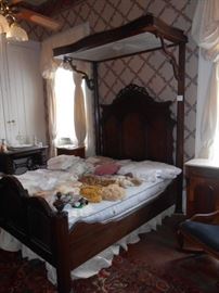 Mitchell & Rammelsberg Half Tester Bed