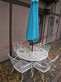 Metal 42" patio set w/umbrella 4 chairs