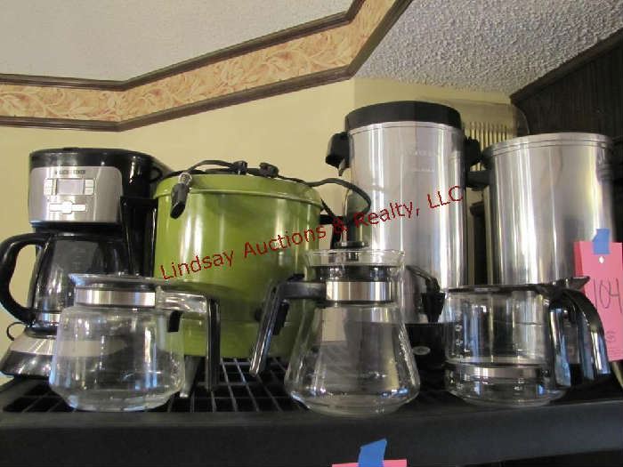4 mixed coffee pots w/ cords & 3 extra glass pots