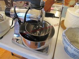 Sunbeam stand mixer w/ 2 bowls