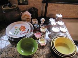 Approx 24 pcs mixed dishes, jars, cookie jar & other