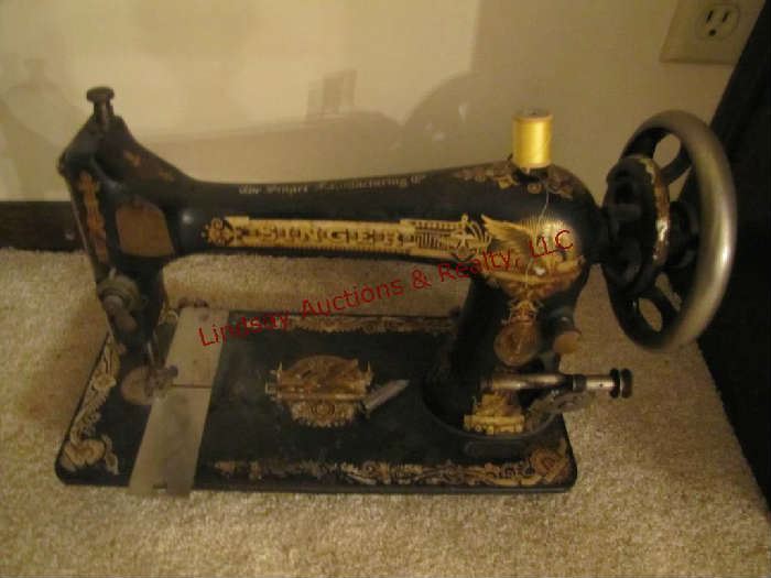 Antique Singer sewing machine head serial #N383214