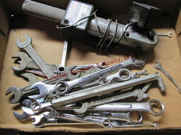 3 flats w/ adj wrenches, files, combo wrenches,
tin snips & pliers
