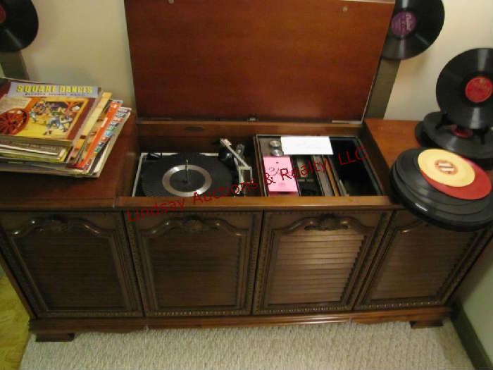 Sears console cabinet stereo, am/fm, phonograph